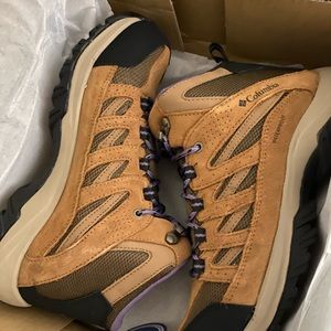 NWT Columbia hiking boots